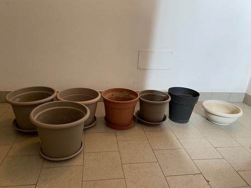Vasi esterno rotondi a - rotondi, e